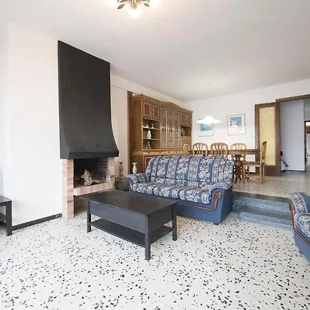 Apartment R28 Montserrat 11-3 *