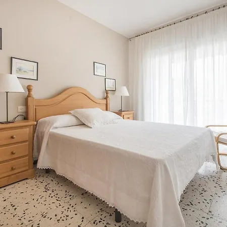 Apartment R28 Montserrat 11-3 *